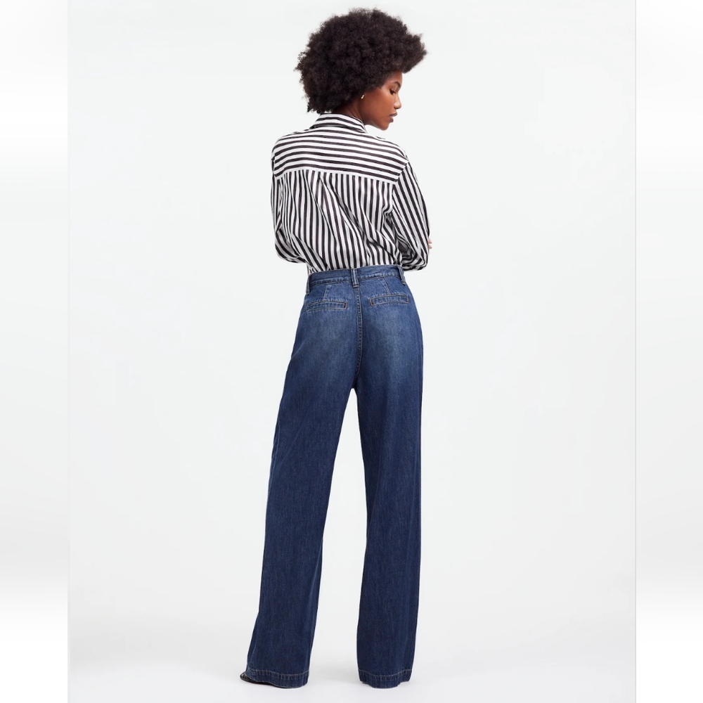 THE HARLOW WIDE-LEG JEAN IN FIELDALE WASH: AIRY DENIM EDITION - Picture 2 of 7